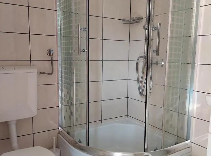 House Paola アパート Tribalj