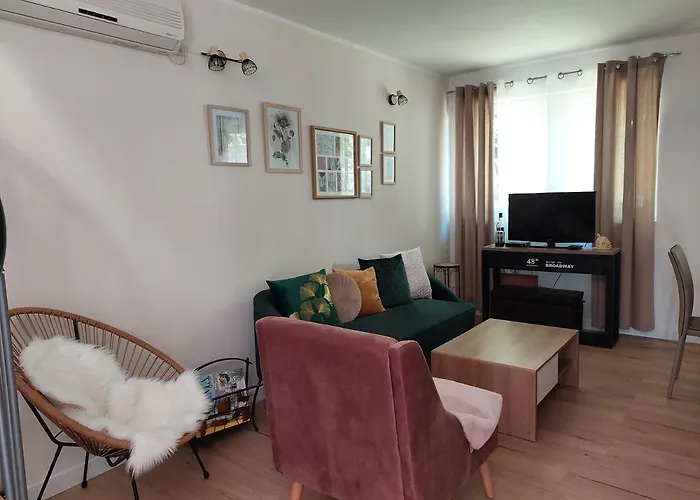 House Paola شقة