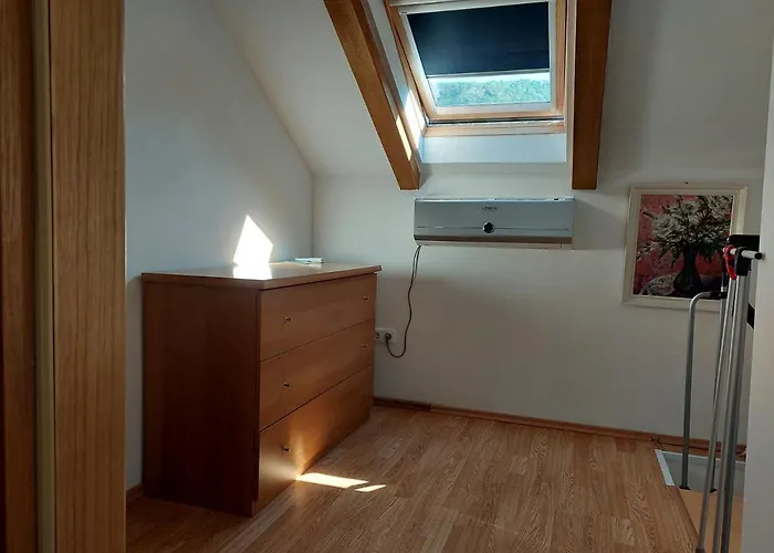 House Paola アパート *