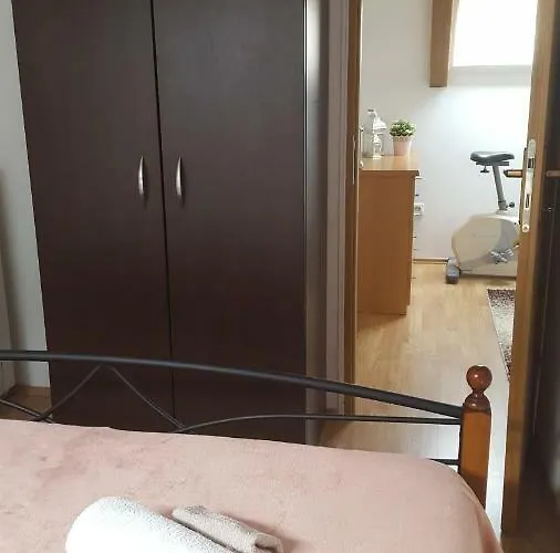 アパート House Paola Tribalj